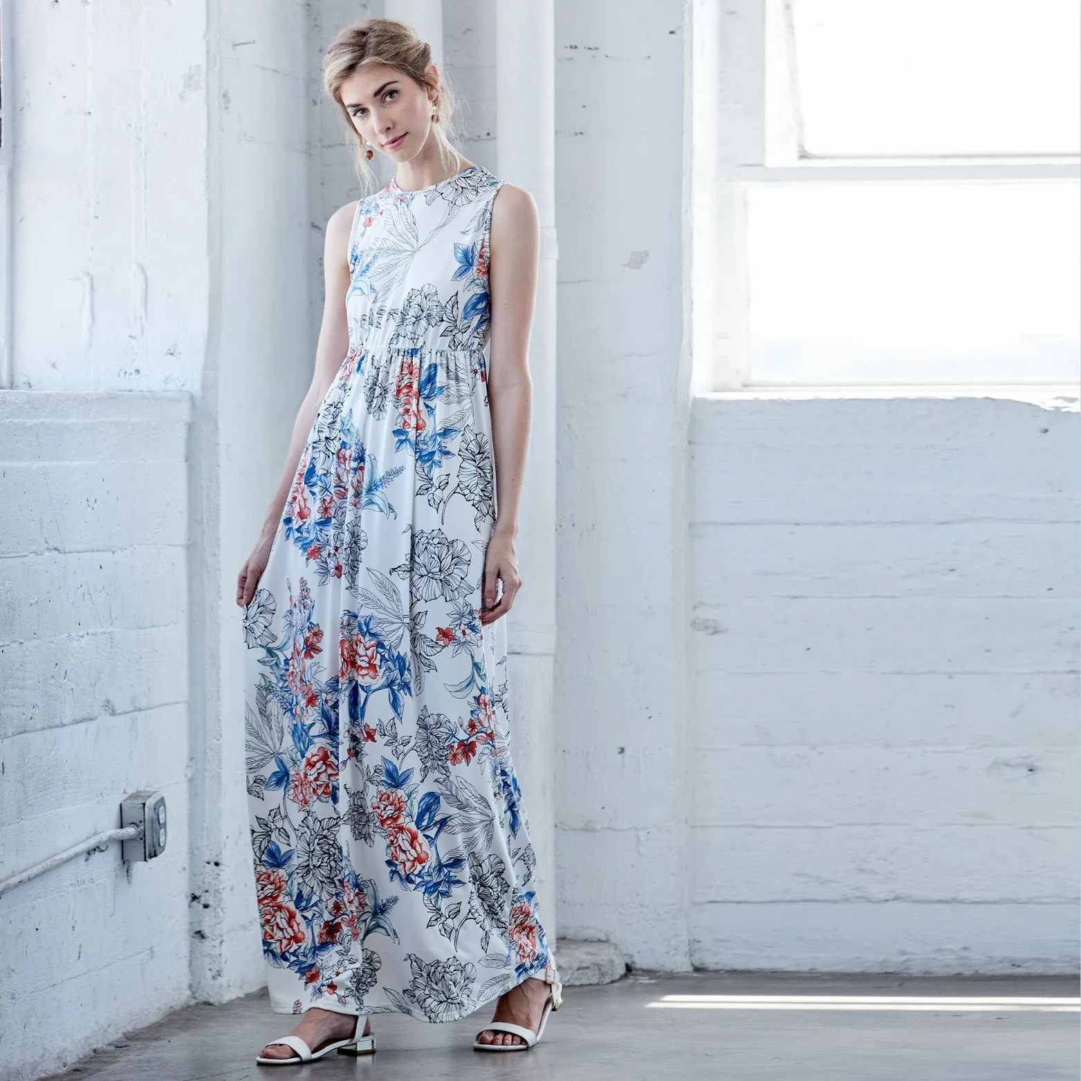 Botanical Retreat Sleeveless Maxi Dress