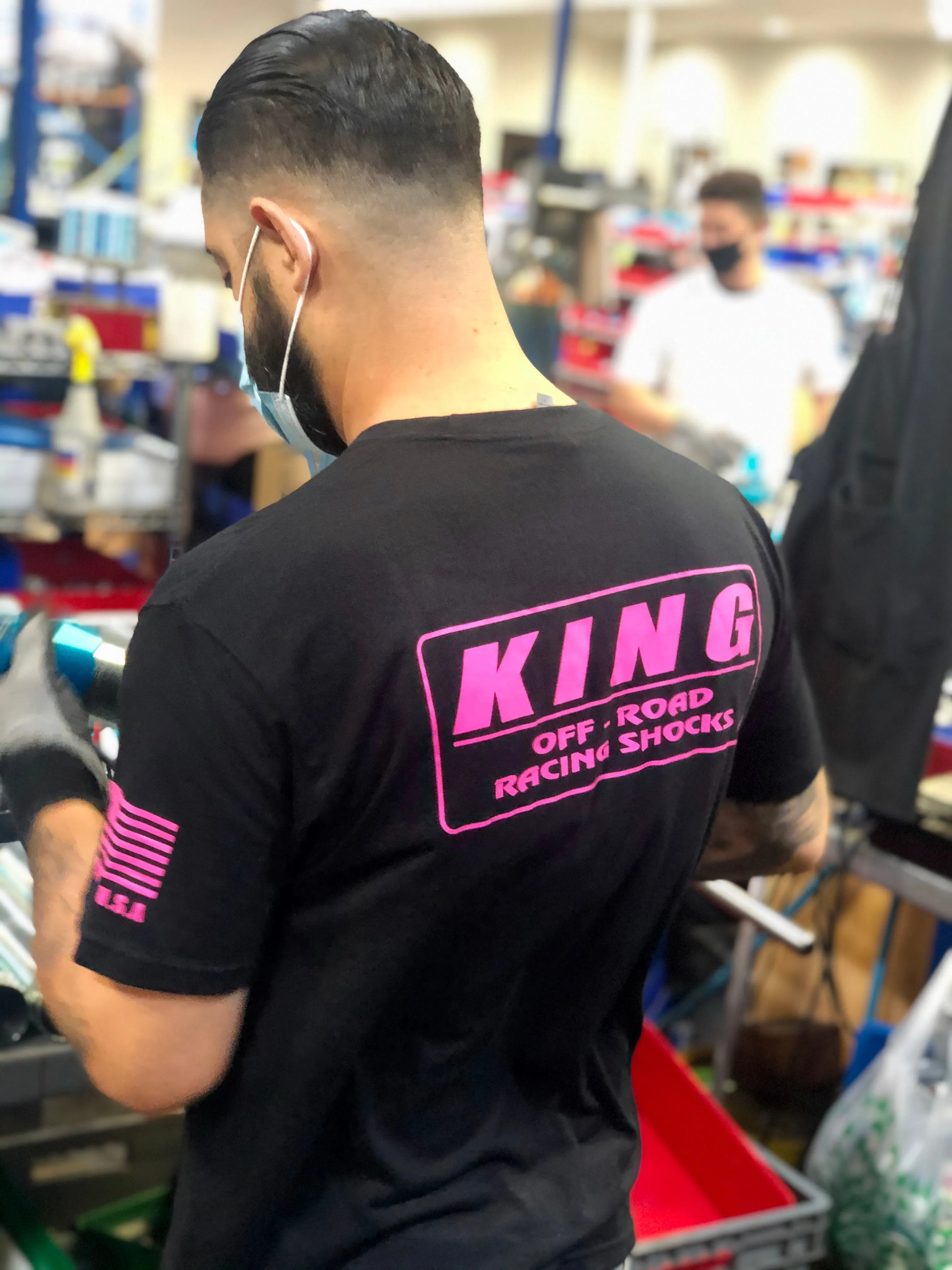 KING SHOCKS BLACK CVC CREW TEE W/ HOT PINK LOGO