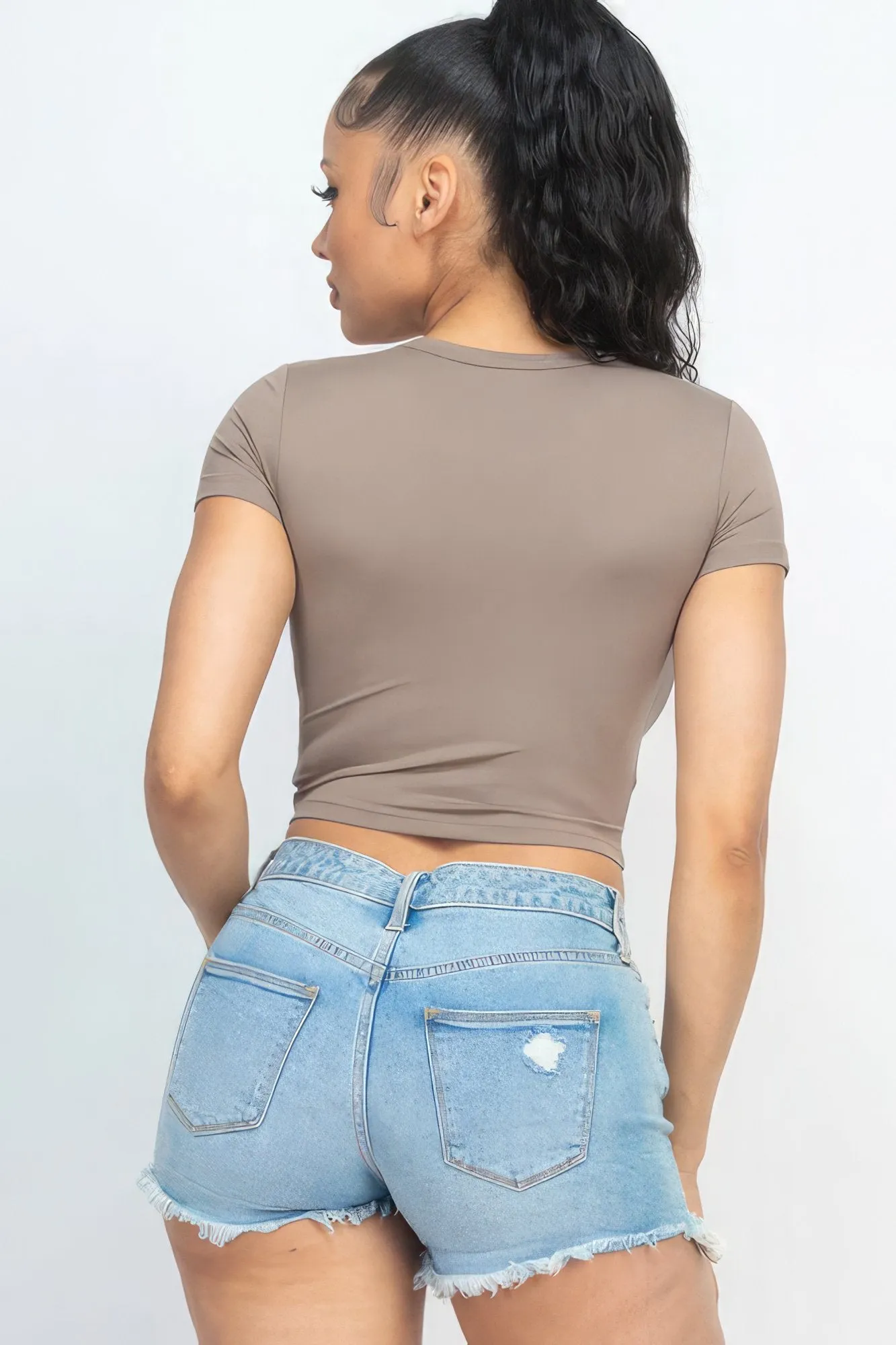 Short sleeve roundneck crop top