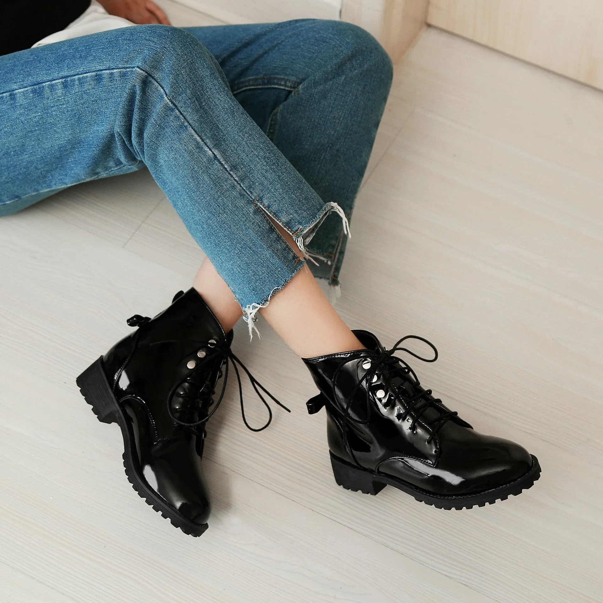 Women chunky heel platform lace up ankle boots