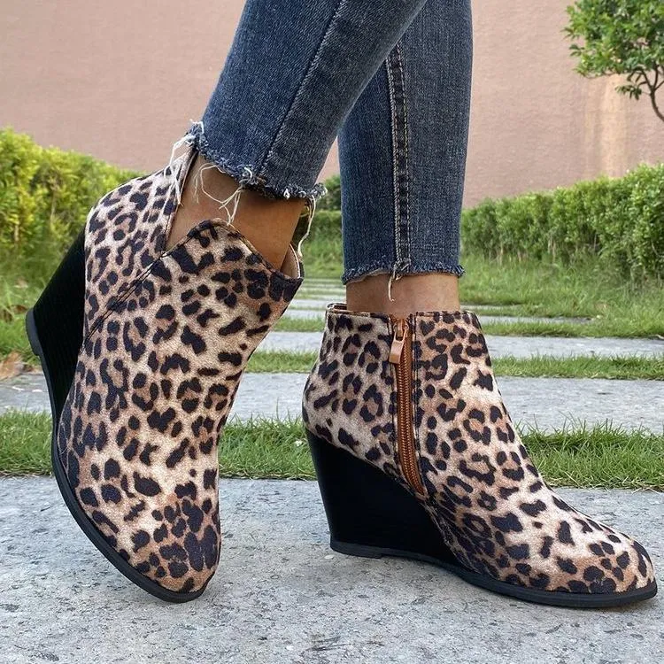 Women high heel side zipper v cut wedge boots